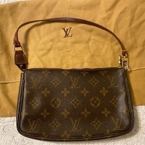 Louis Vuitton Pochette